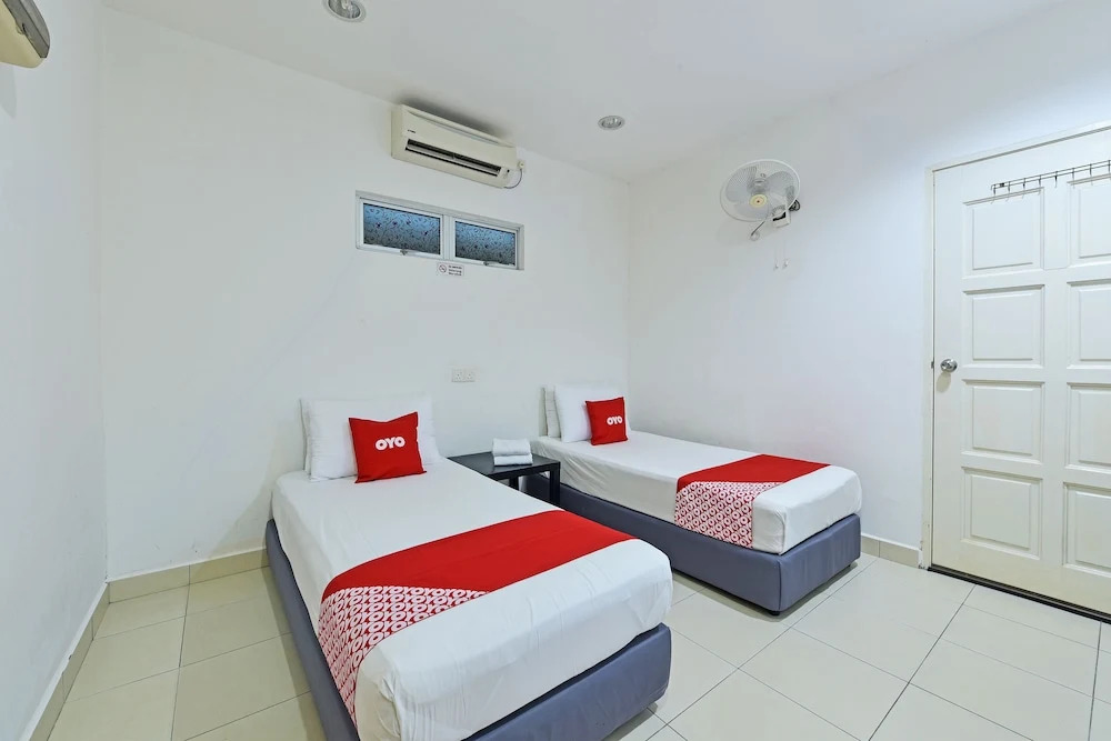 Hotel O Eleven Inn