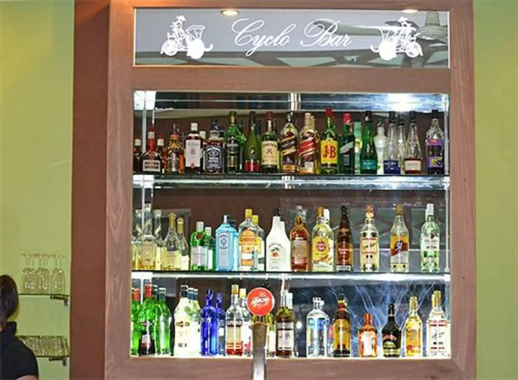 Cyclo Hotel-Bar-Restaurant
