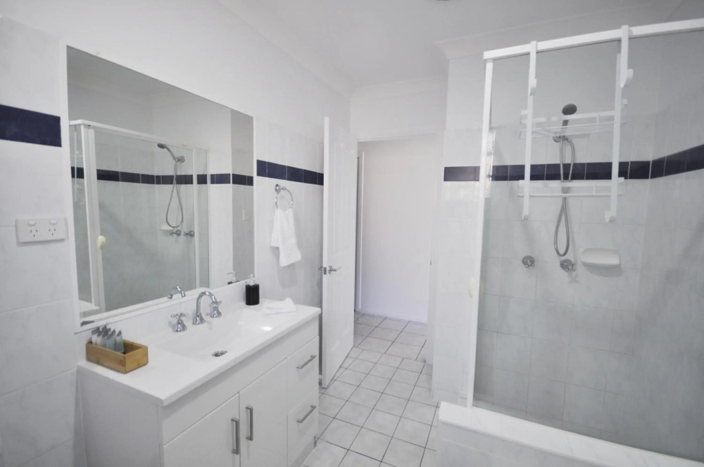 Bellissimo - 2 Bedroom apartment in the Sylvan Beach Resort!