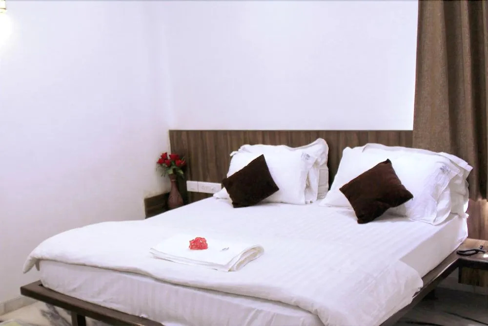 Hotel Grand Ambience