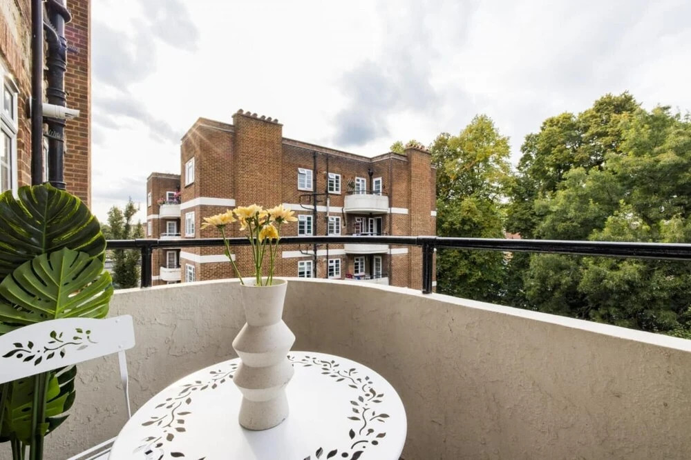 The Ealing Secret - Adorable 1bdr Flat With Balcony