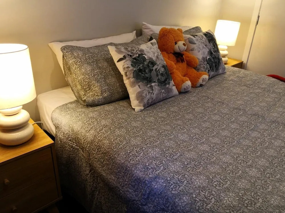 Comfy & Modern Guest House