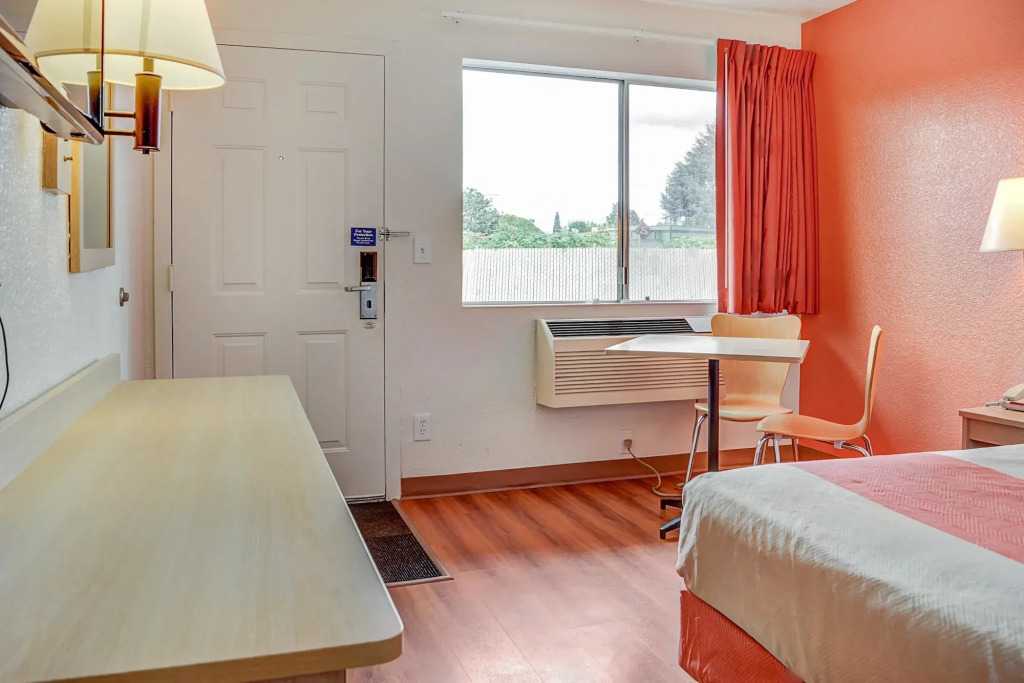 Motel 6-Portland, OR - Central