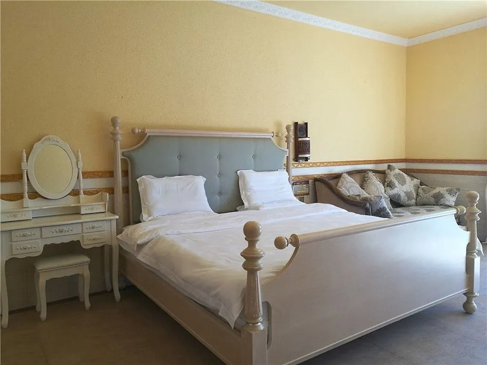 marvellous hotel with great lake view