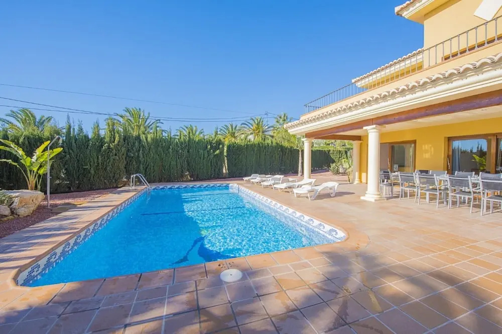 Villa - 6 Bedrooms with Pool and WiFi - 104983