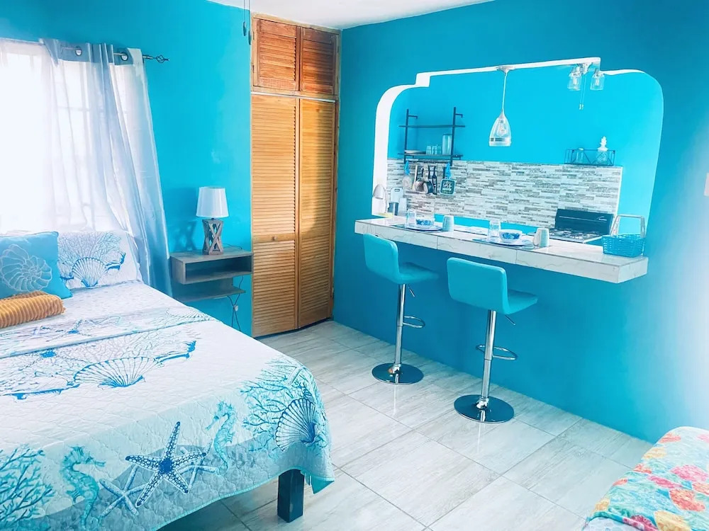 Yanceylargo Estate - Newly Renovated 7br Beautiful Two-story Estate Villa W Gorgeous Mountain View 7 Bedroom Villa by RedAwning