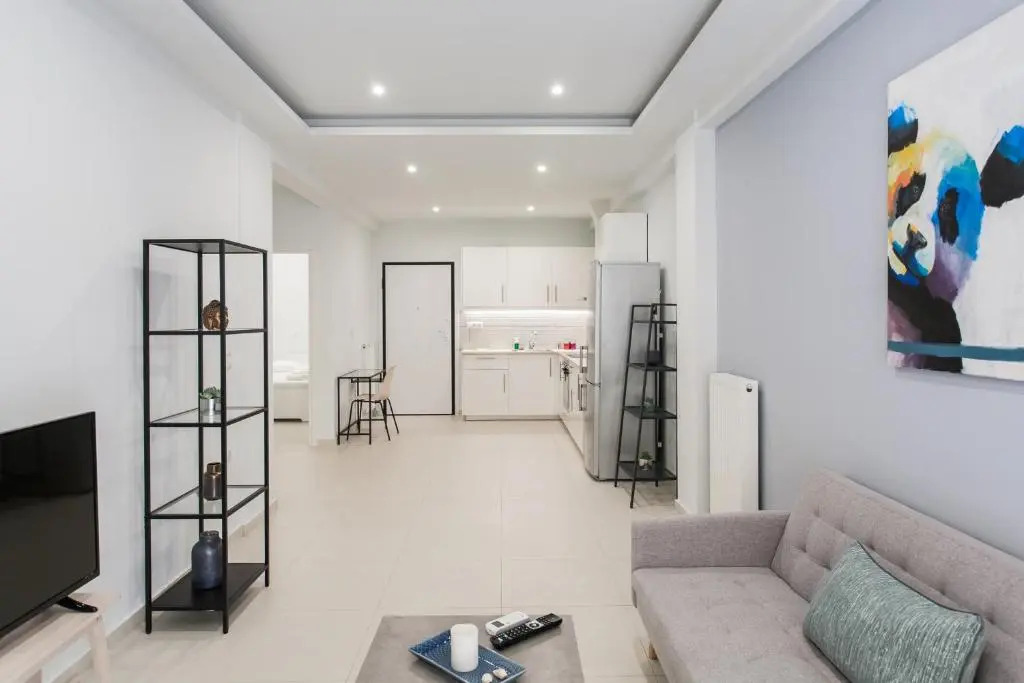 Minimal 2 BR near Olympic Stadium - 15 min walk