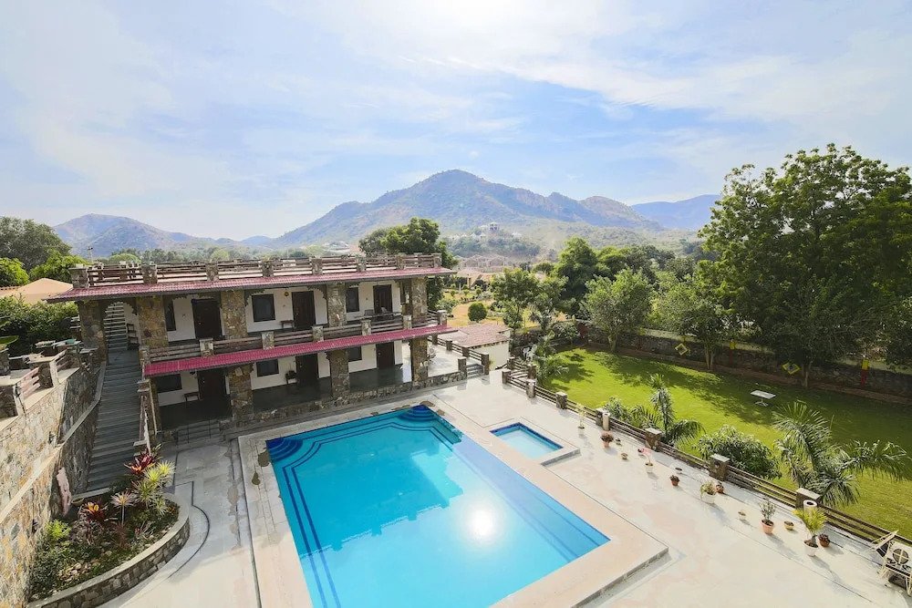 OYO 24395 Hills Retreat Resort