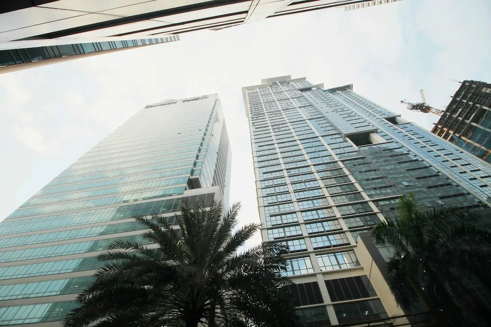 MaxStays - Max Style @ One Eastwood Avenue