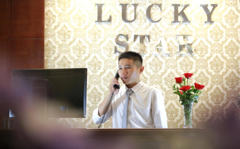 Lucky Star Hotel