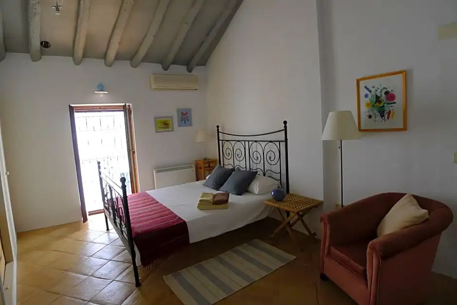 Salvatierra Guest House