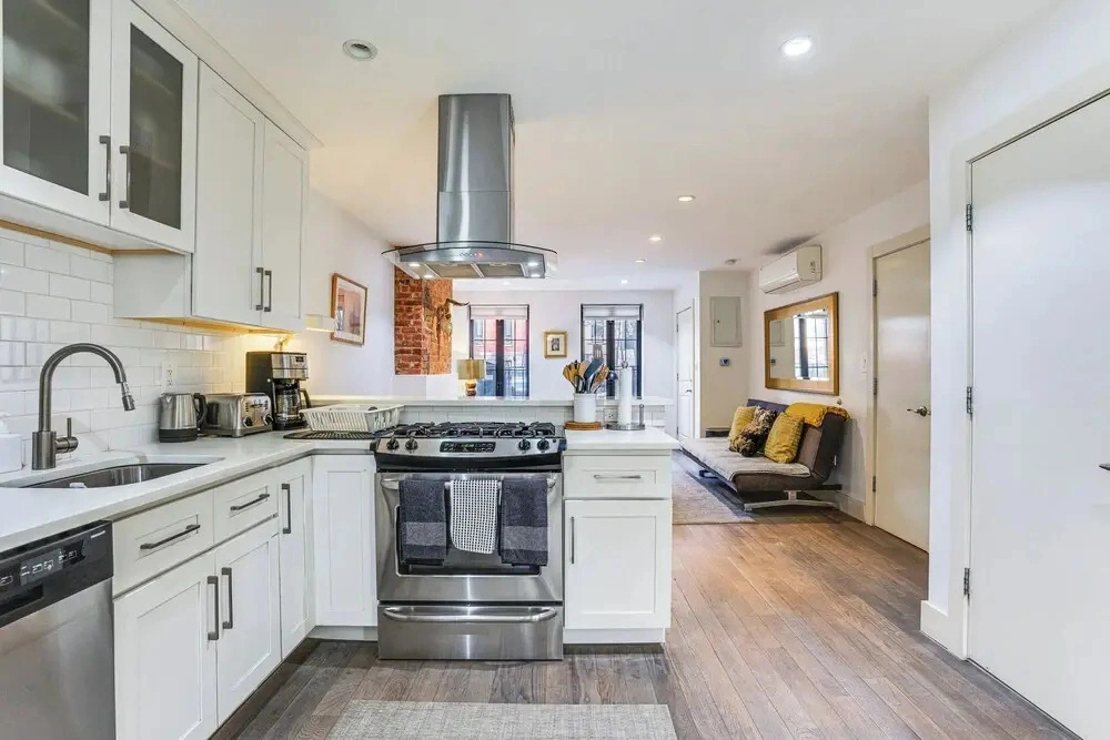 Shared Yard Space! Garden-level Unit in Bed-stuy