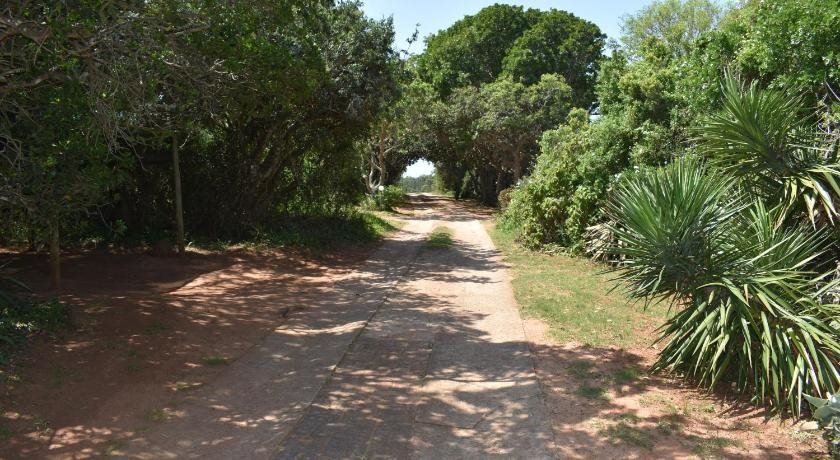 Woodlands Cottages & Camping