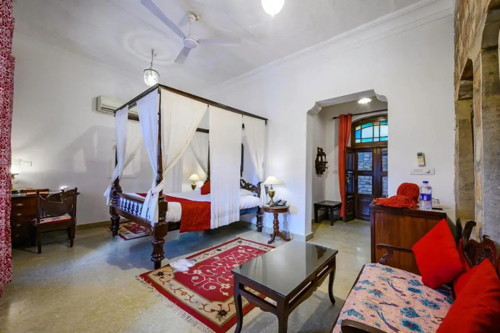 Neemrana'S - Deo Bagh