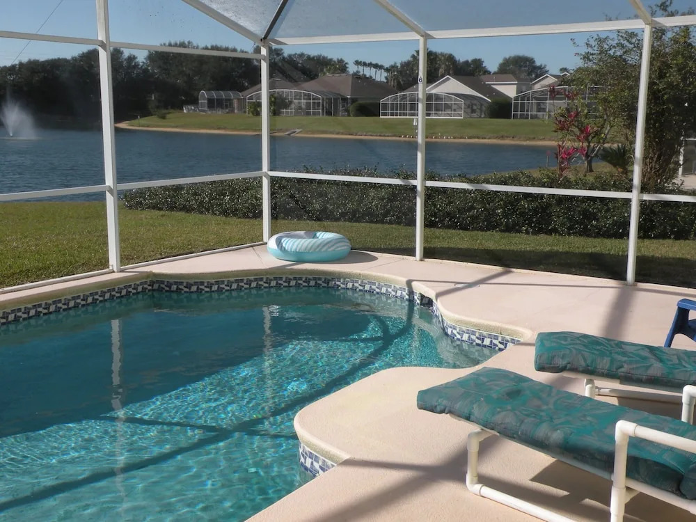 Lake View Villa- 5-bed Sleeps 10- Near Disney