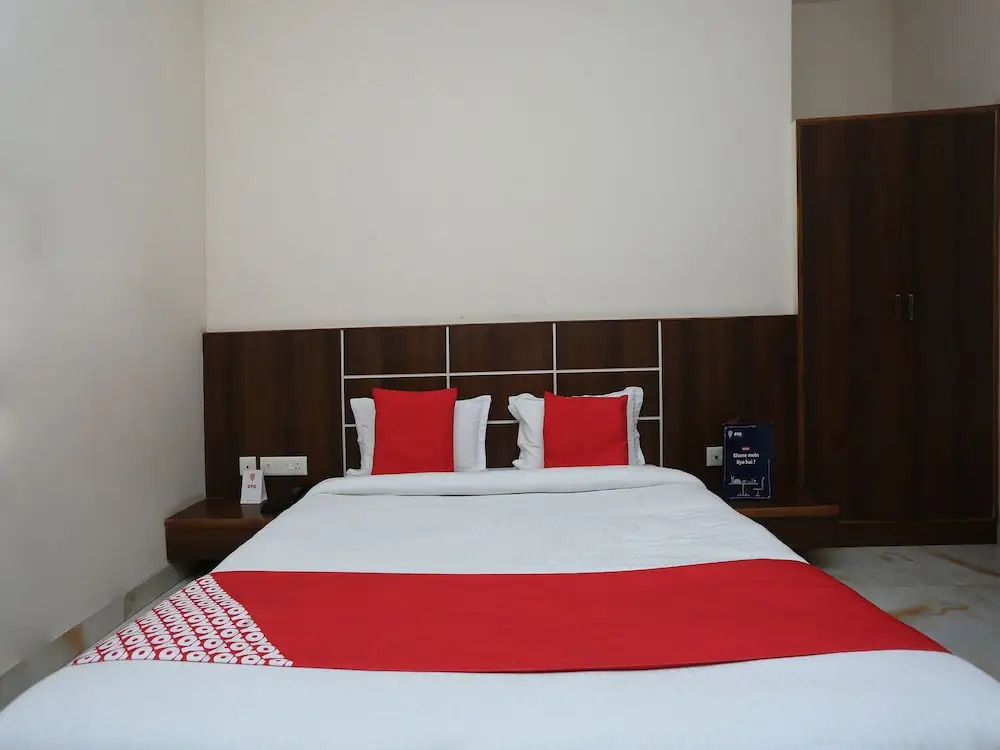 OYO 7209 Hotel Rama Palace