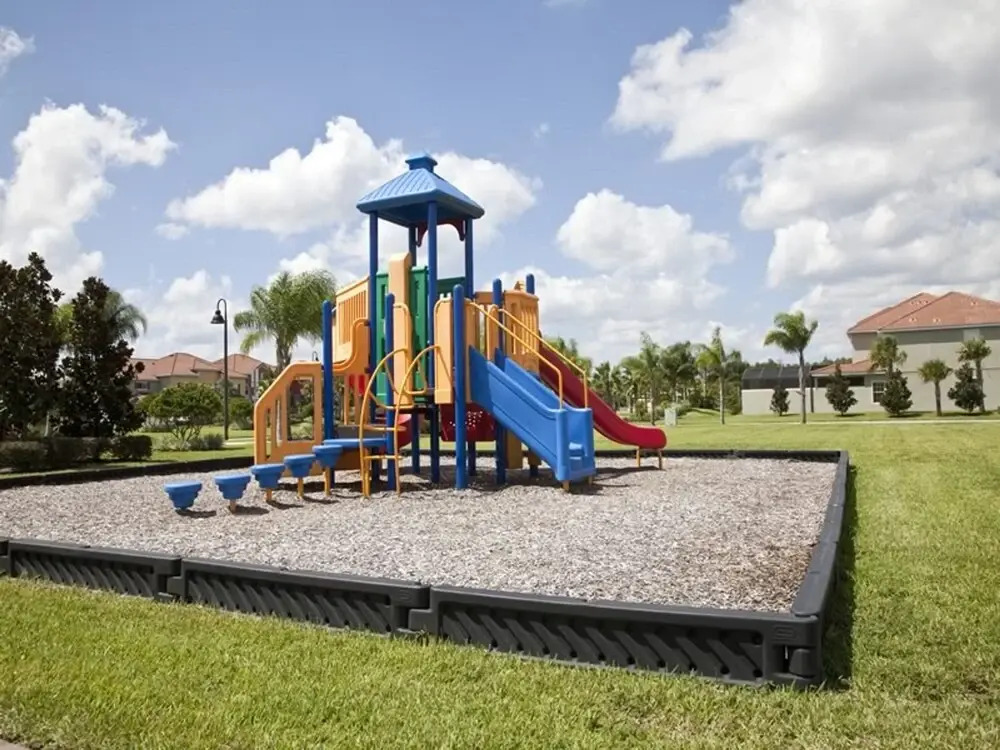Paradise Palms 8925