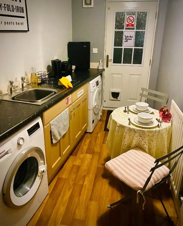 Beautiful self contained apartment in Ripon town house