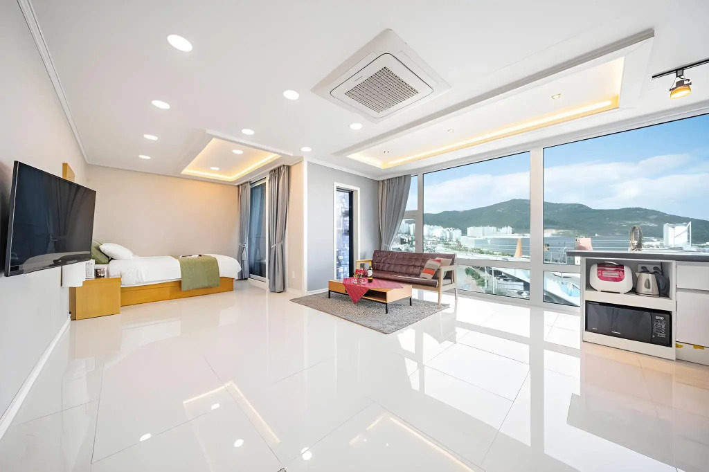 Yeosu Paradise Spa Pension