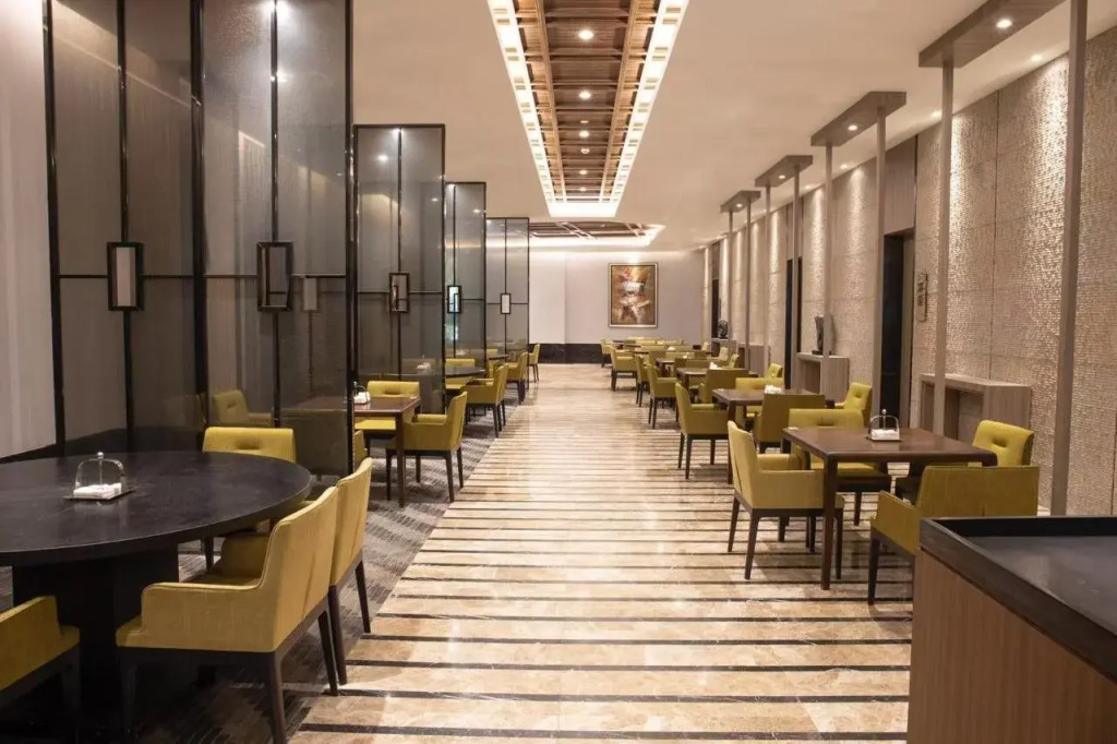 Shanghai International Tourist Resort Fuyi Hotel
