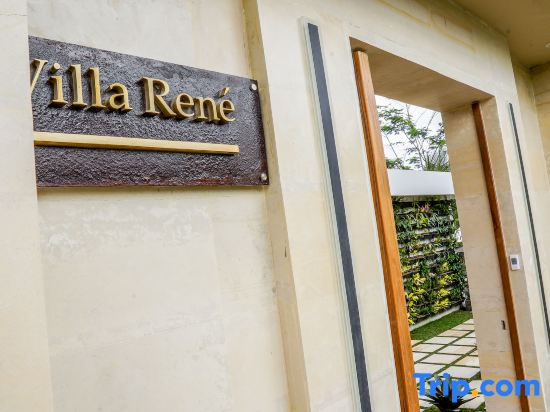 4BR Villa René Luxury & Serenity in Rice Fields