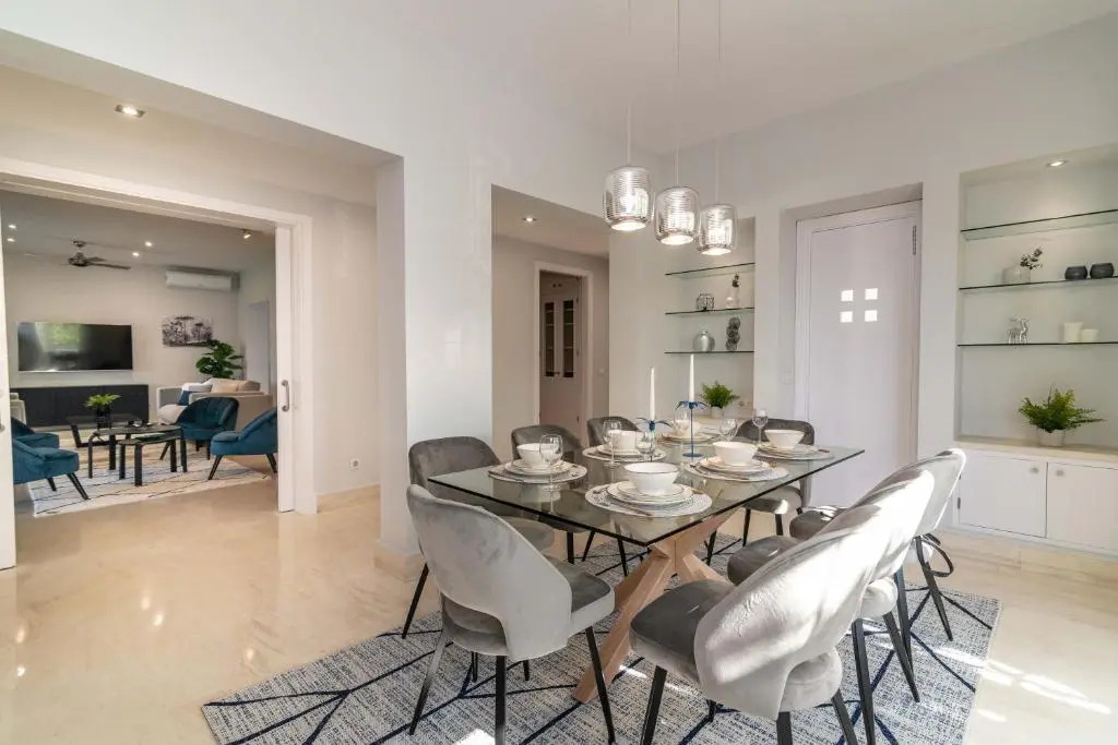 VACATION MARBELLA I Guadalmina Golf Front Villa, Private Pool, Cinema Room, TOP location, Close to the Beach and Puerto Banus