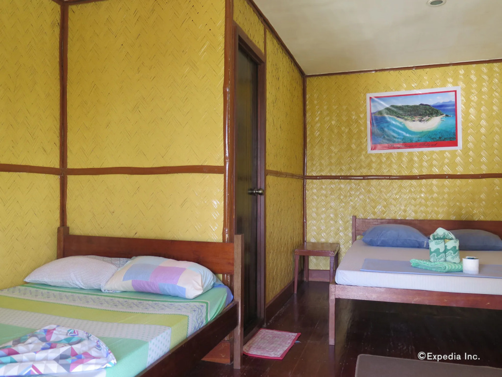 Novie's Tourist Inn