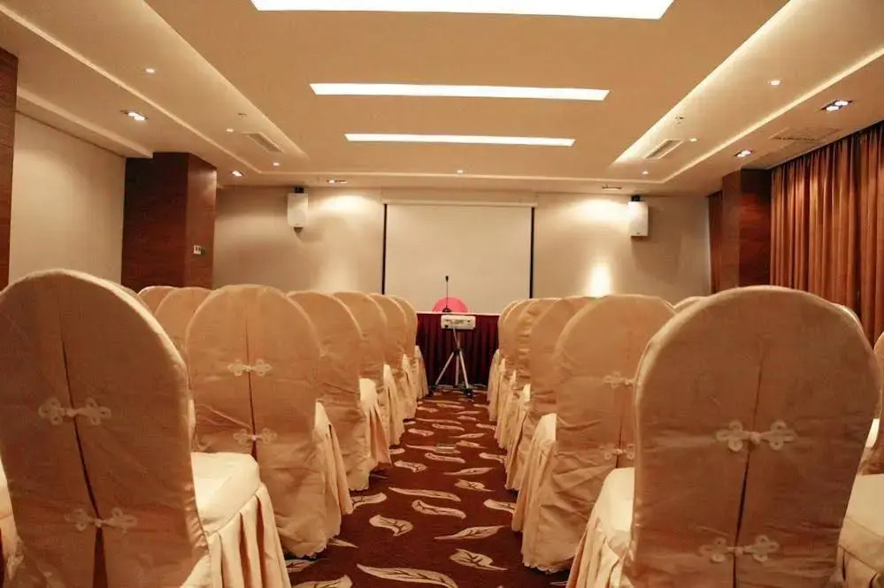 HL Garden Holiday Hotel