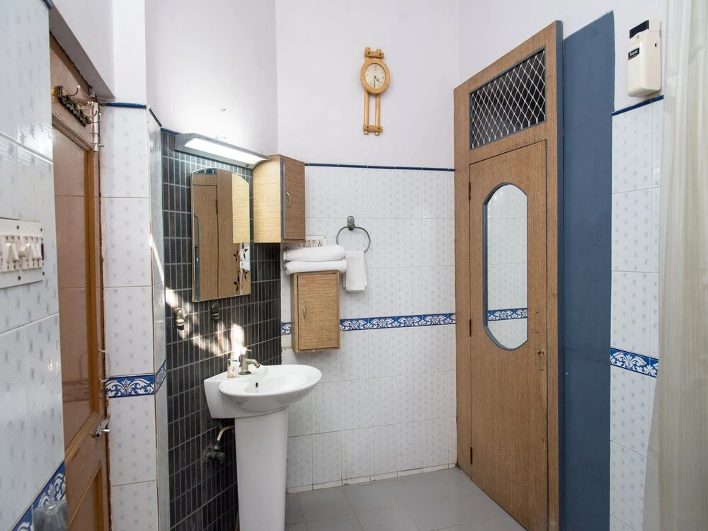 OYO Home 12830 Charming 3BHK