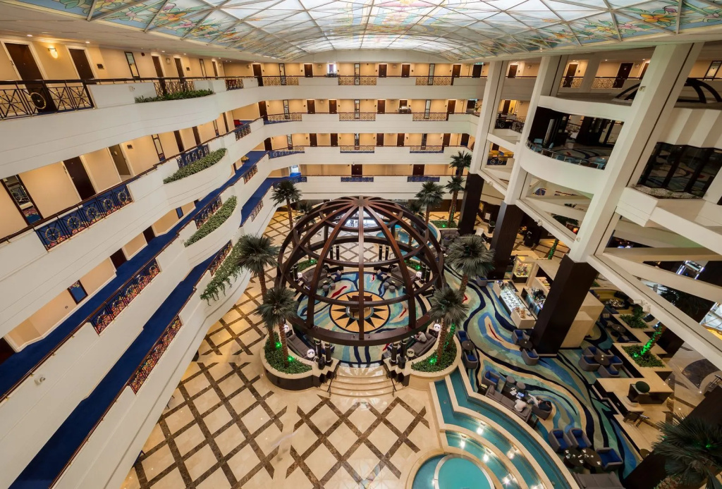 Mövenpick Grand Al Bustan