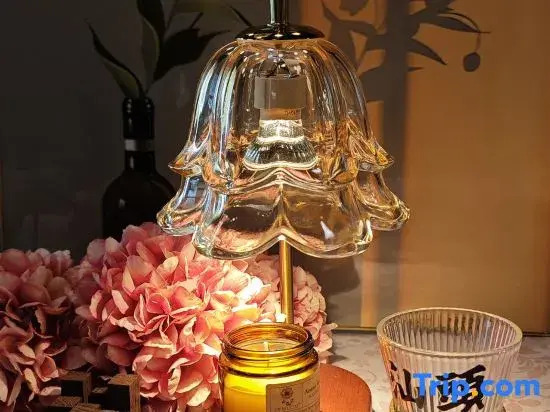 Flowers Like Brocade Travel (Shantou Small Park Seaside Promenade Store)