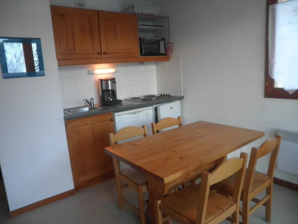 Lou Services Apartment G02 LSI 001