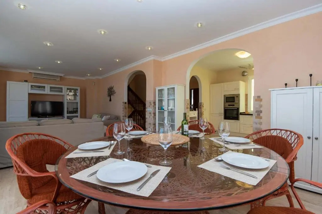 Parque Tropical 5 - Three Bed Villa