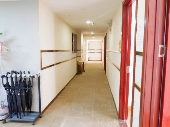 Zhouhai Hotel (Shijiazhuang Normal University Cangfeng Road)