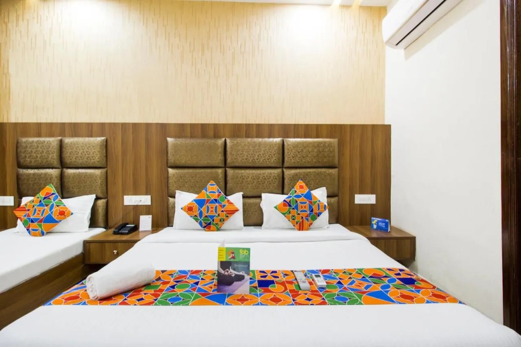 FabHotel Royal Villa