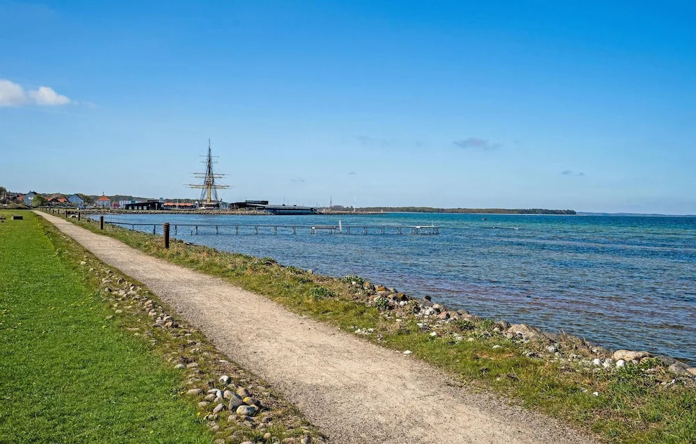 Nice Apartment in Ebeltoft With 2 Bedrooms, Sauna and Wifi