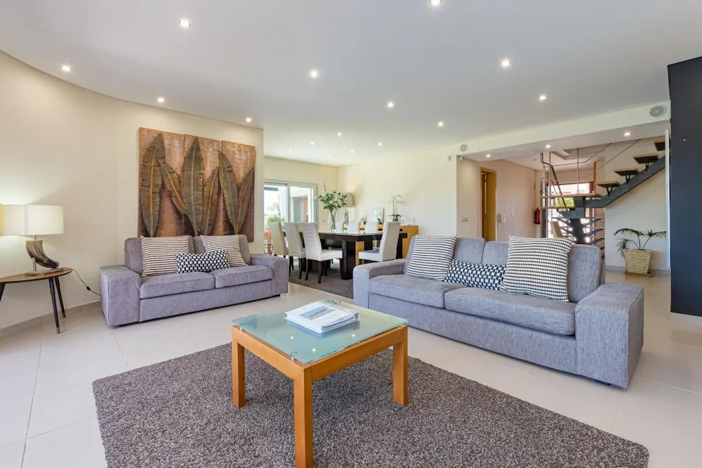 Maria in Albufeira With 6 Bedrooms and 5 Bathrooms