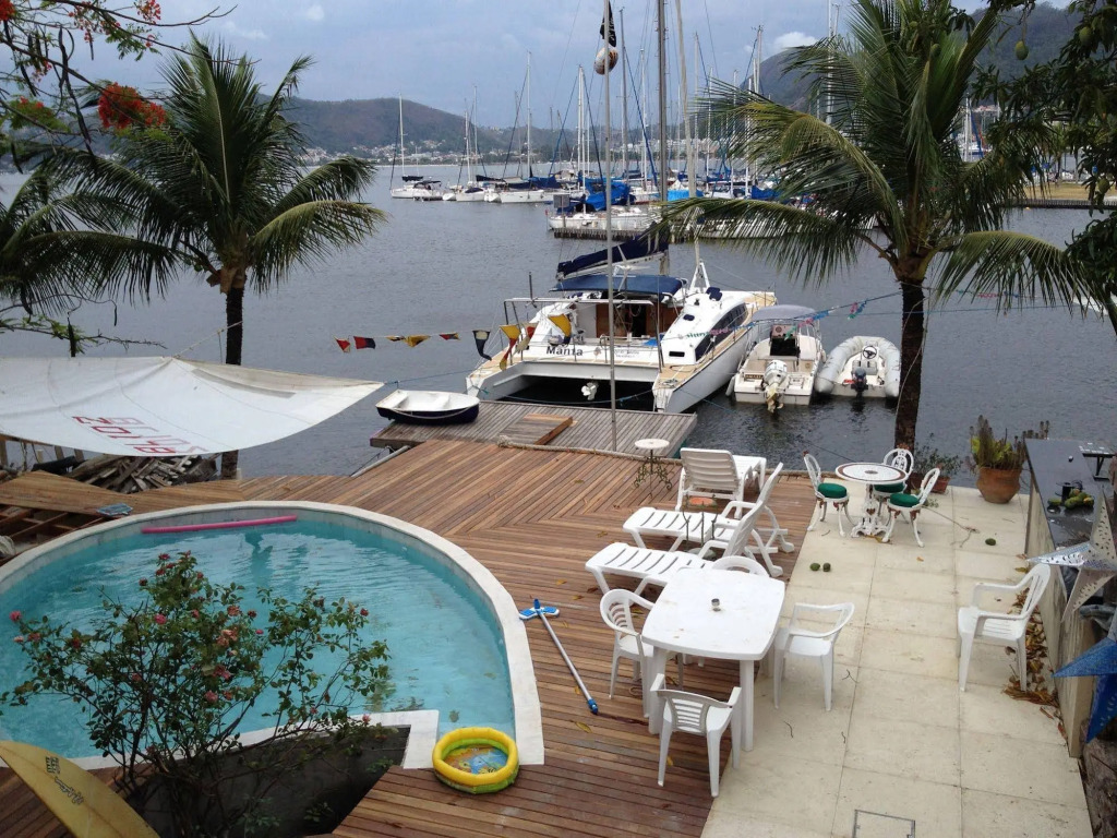 Porto Charitas Sailing Guest House