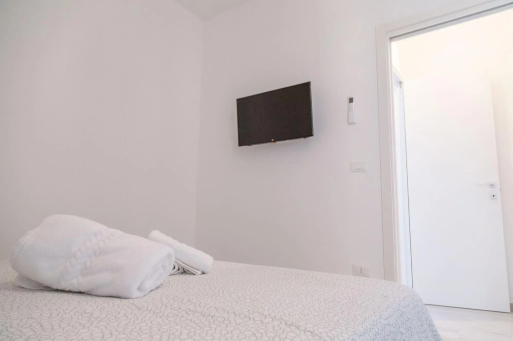 4 persons, 1 bathroom, suitable for families, central location, private balcony-Casa Anna by Home080