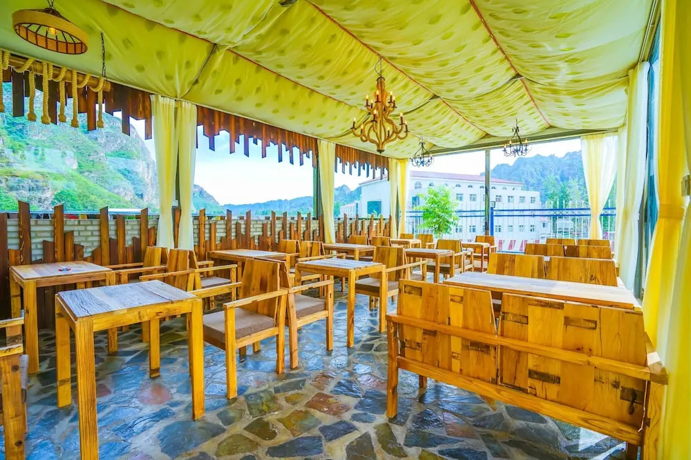 Yijie Holiday Hotel  Laishui Sanpo