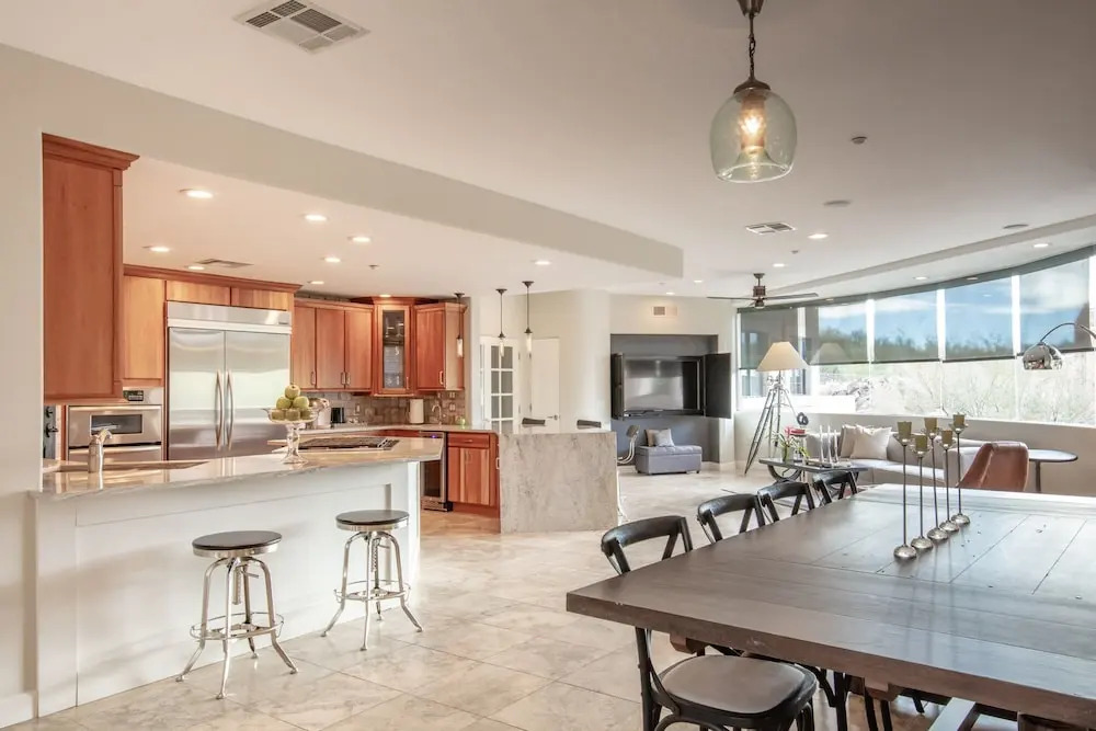 Extravagant Fountain Hills - 6 Br Home