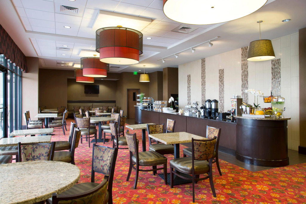 Ramada Plaza by Wyndham Orlando Resort & Suites Intl Drive - Newly Renovated