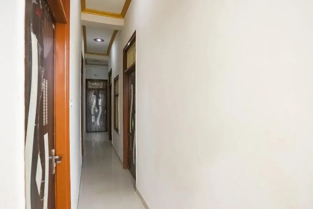 Mahi Paying Guest House by OYO Rooms