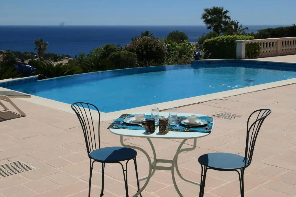 chambre dhôte, vue mer exceptionnelle, à 5 minutes de la mer