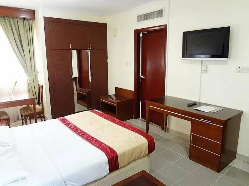 London Crown 2 Hotel Apartments