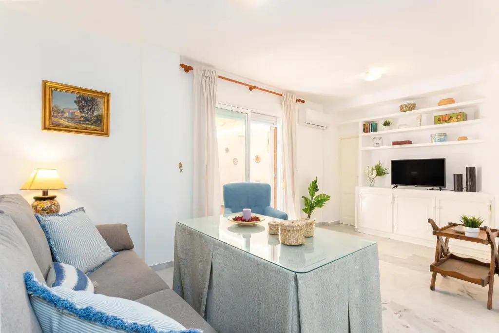 Los Boliches Beach Apartment by GHR Rentals