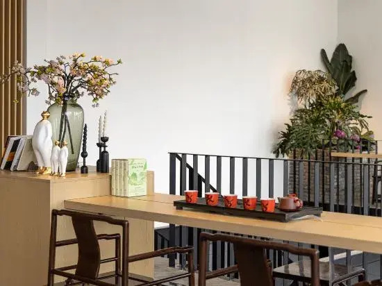 Huanxisu Luxury Garden Resort Hotel (Nanxun Ancient Town Branch)