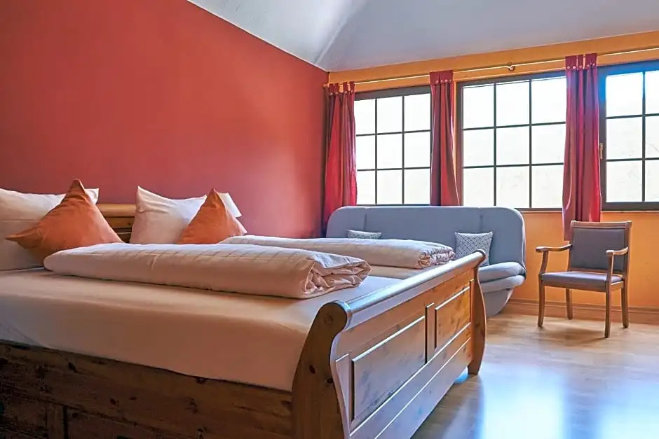 Land-gut-Hotel Forellenhof
