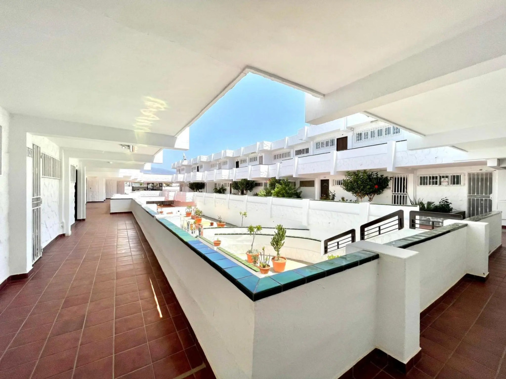 One cozy bedroom with Wifi,pool in Tenerife South
