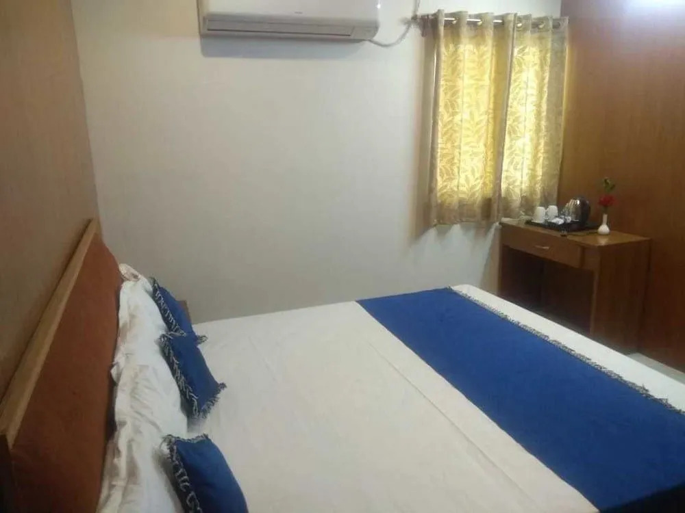 New Hotel Shiva